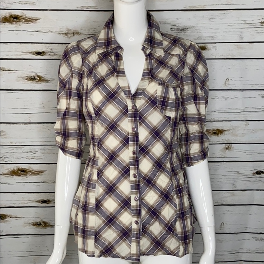 Guess Plaid button down shirt Size Small